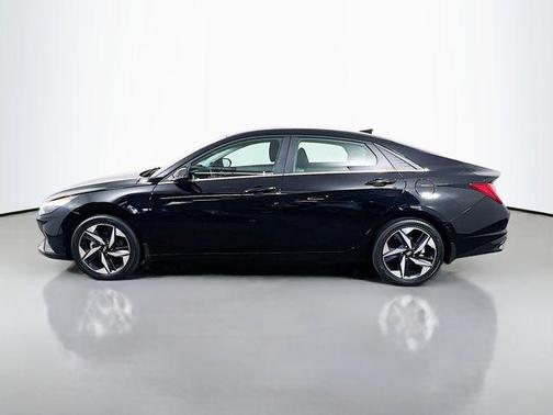 2023 Hyundai ELANTRA HEV Limited