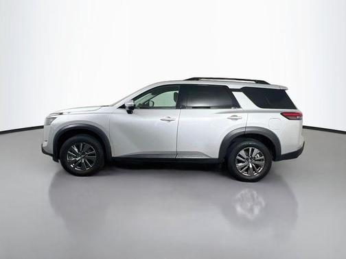 Brilliant Silver Metallic 2024 Nissan Pathfinder SV