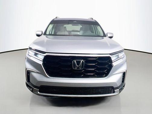 Lunar Silver Metallic 2024 Honda Pilot Touring