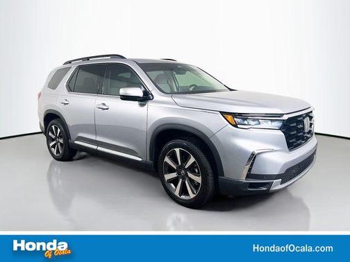 Lunar Silver Metallic 2024 Honda Pilot Touring