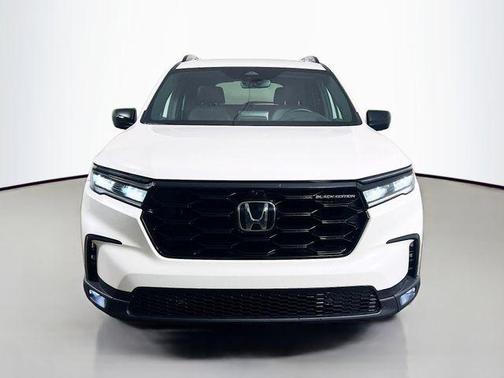 Platinum White Pearl 2025 Honda Pilot Black Edition
