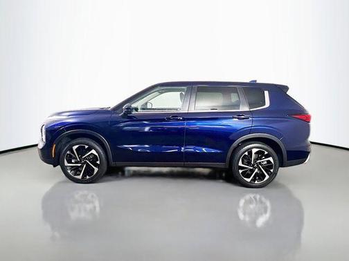 Cosmic Blue Metallic 2023 Mitsubishi Outlander SE