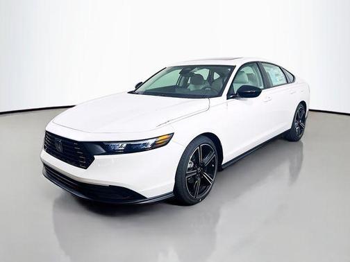 Platinum White Pearl 2026 Honda Accord SE