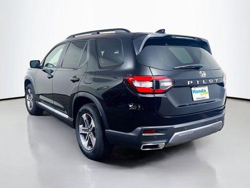 Crystal Black Pearl 2026 Honda Pilot EX-L