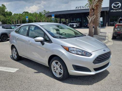 Ingot Silver Metallic 2019 Ford Fiesta SE