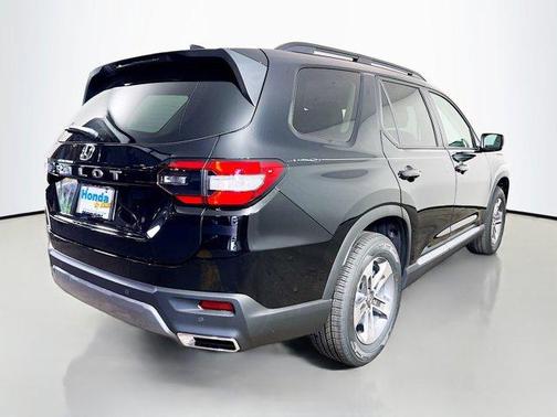 Crystal Black Pearl 2026 Honda Pilot EX-L