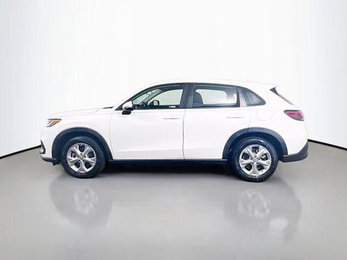 Platinum White Pearl 2023 Honda HR-V LX