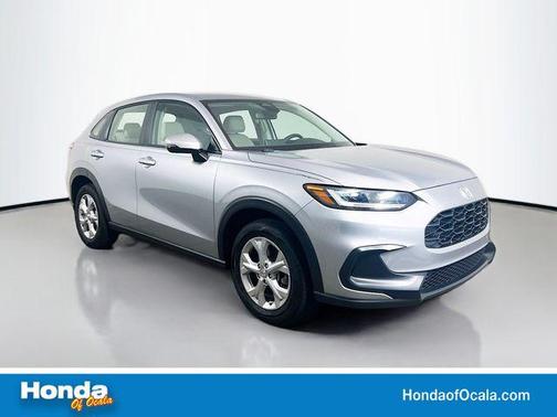 Lunar Silver Metallic 2025 Honda HR-V LX