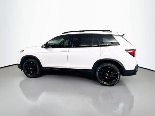Platinum White Pearl 2024 Honda Passport Black Edition