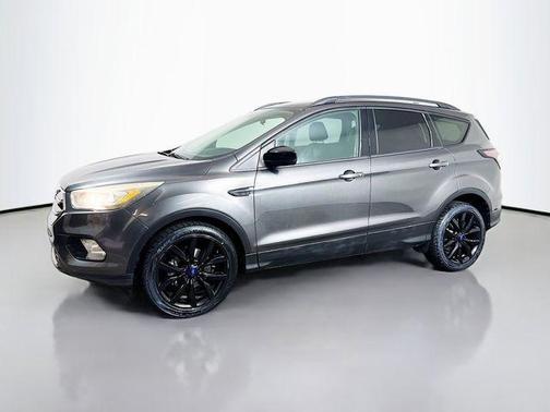 Magnetic Metallic 2017 Ford Escape SE