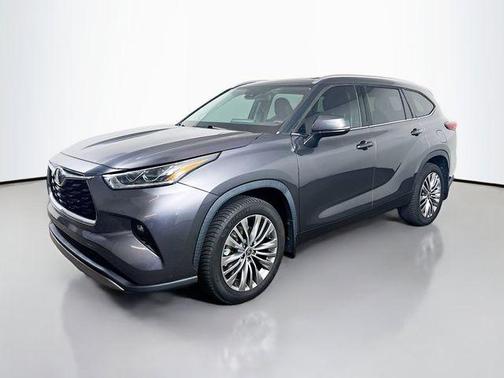 Magnetic Gray Metallic 2021 Toyota Highlander Platinum