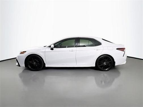 2023 Toyota Camry Hybrid XSE