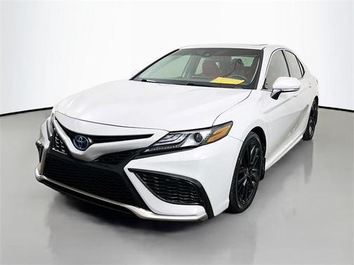 2023 Toyota Camry Hybrid XSE
