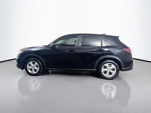 Crystal Black Pearl 2024 Honda HR-V LX