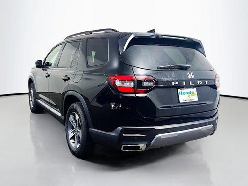 Crystal Black Pearl 2026 Honda Pilot EX-L