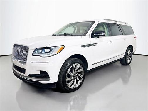 2023 Lincoln Navigator L Reserve