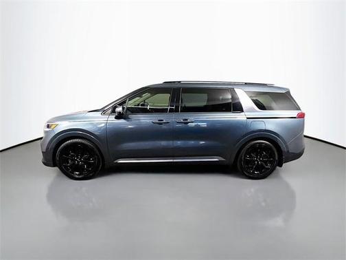 2022 Kia Carnival SX