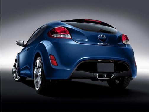 Century White 2016 Hyundai Veloster Base