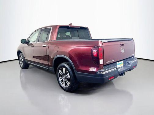 Deep Scarlet Pearl 2017 Honda Ridgeline RTL-E