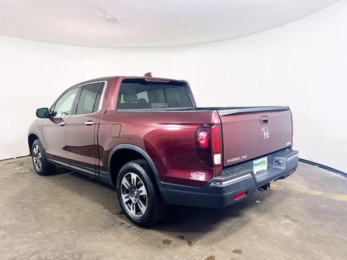 Deep Scarlet Pearl 2017 Honda Ridgeline RTL-E