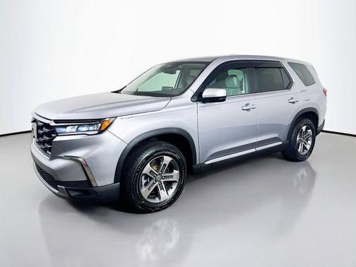 Lunar Silver Metallic 2025 Honda Pilot EX-L