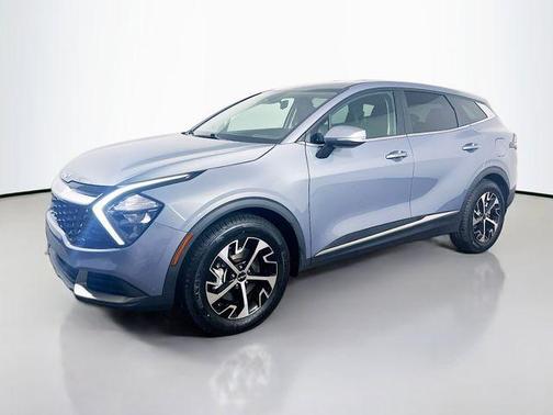 Everlasting Silver 2023 Kia Sportage EX