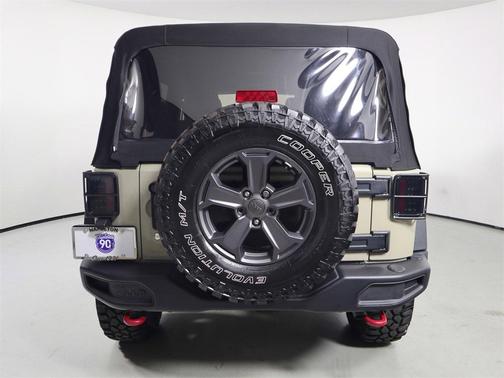 Photo 5 of 24 of 2017 Jeep Wrangler Unlimited Rubicon