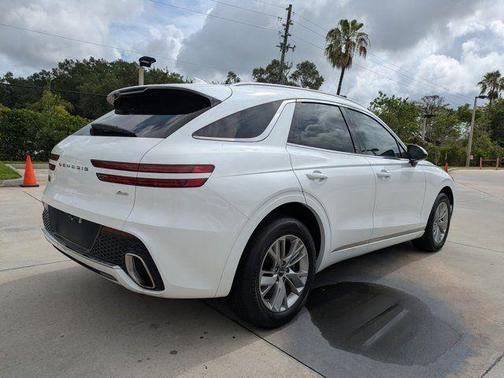 White 2023 Genesis GV70 2.5T