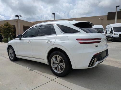 White 2023 Genesis GV70 2.5T