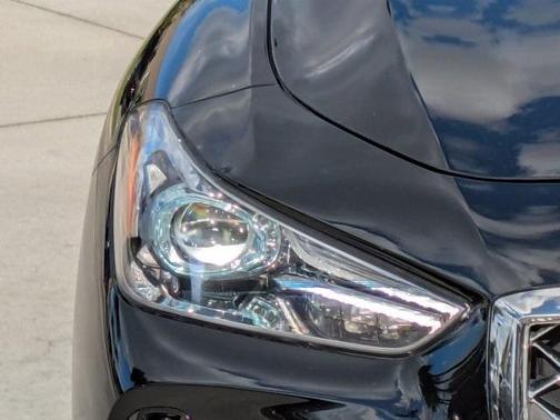 2020 Genesis G70 2.0T