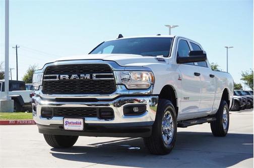 2022 RAM 2500 Tradesman Crew Cab 4x4 6'4' Box