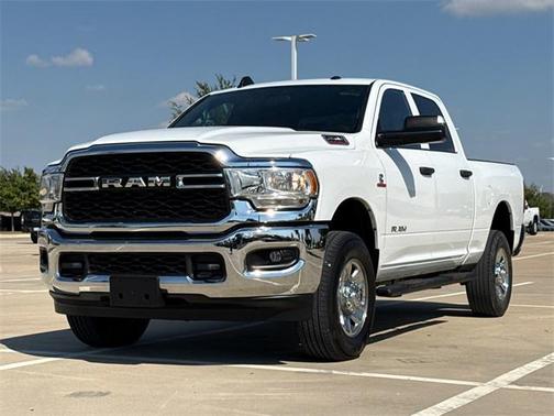 2022 RAM 2500 Tradesman Crew Cab 4x4 6'4' Box