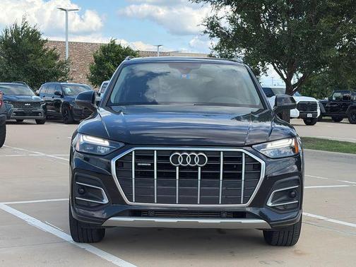 Mythos Black Metallic 2021 Audi Q5 45 Premium