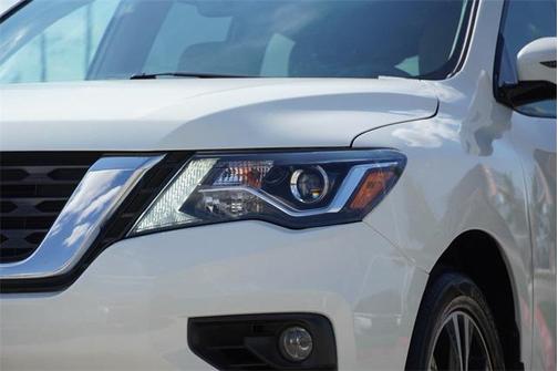 2018 Nissan Pathfinder Platinum