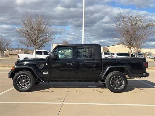 2023 Jeep Gladiator Overland