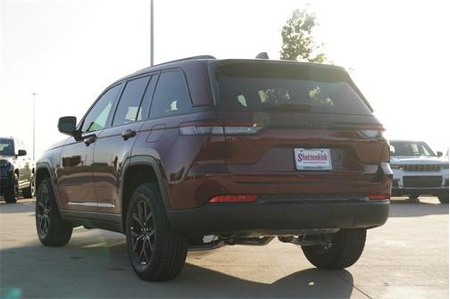 2025 Jeep Grand Cherokee Altitude