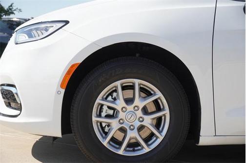 2026 Chrysler Pacifica L