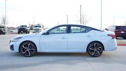 2024 Nissan Altima SR FWD