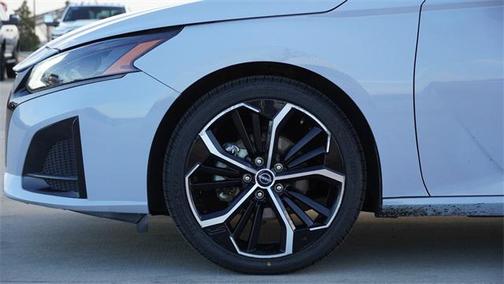 2024 Nissan Altima SR FWD