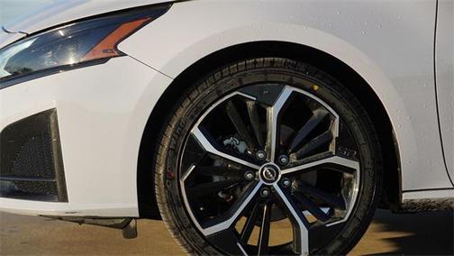 2024 Nissan Altima SR FWD