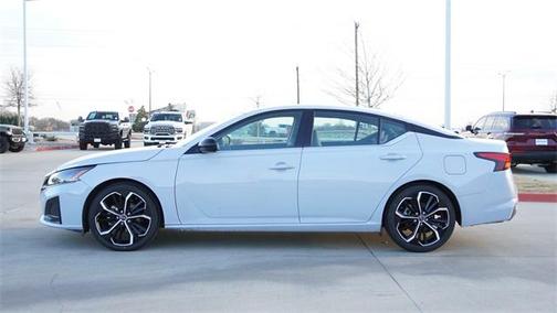 2024 Nissan Altima SR FWD