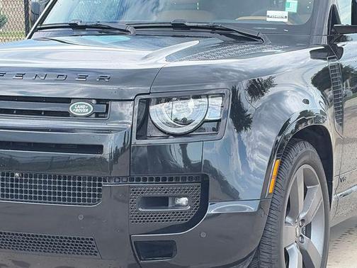 Carpathian Grey Premium Metallic 2023 Land Rover Defender 110 Carpathian Edition
