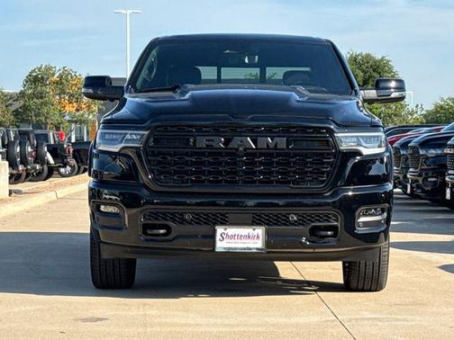 Diamond Black Crystal Pearlcoat 2026 RAM 1500 Limited