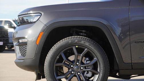 Baltic Gray Metallic Clearcoat 2025 Jeep Grand Cherokee Limited