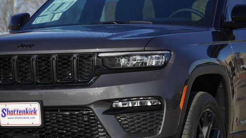 Baltic Gray Metallic Clearcoat 2025 Jeep Grand Cherokee Limited