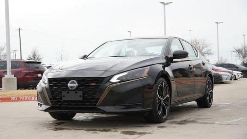 2024 Nissan Altima SR FWD