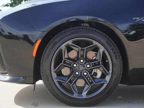 Diamond Black Crystal Pearlcoat 2026 Dodge Charger R/T