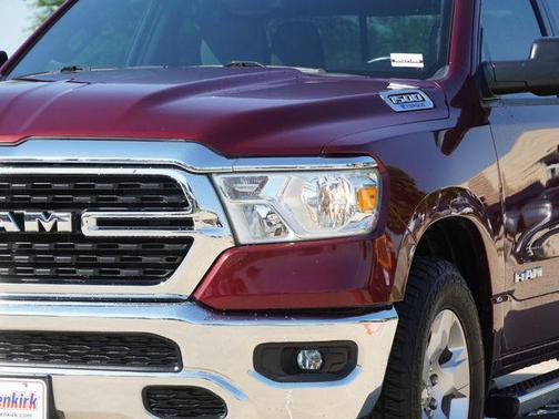 Delmonico Red Pearlcoat 2022 RAM 1500 Big Horn/Lone Star