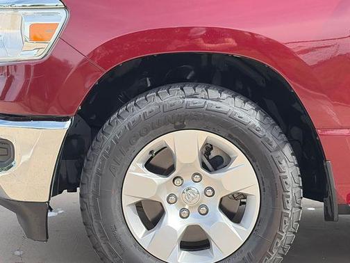 Delmonico Red Pearlcoat 2022 RAM 1500 Big Horn/Lone Star