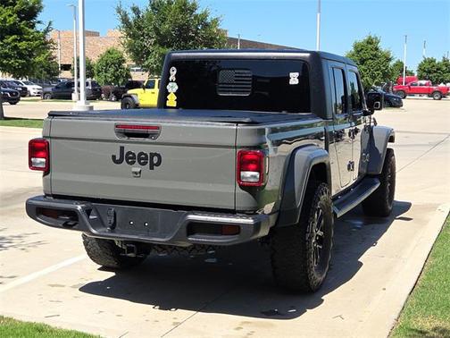2022 Jeep Gladiator Altitude 4x4